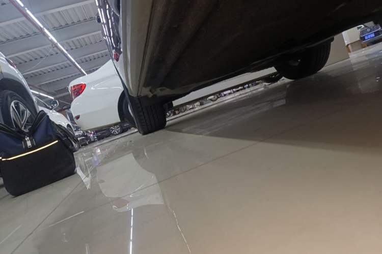 Used Audi Q5L 2023 40T Fashionable and Dynamic Edition Right Side Sill
