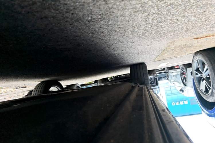 Used Audi Q5L 2023 40T Luxury Dynamic Model Right Side Sill
