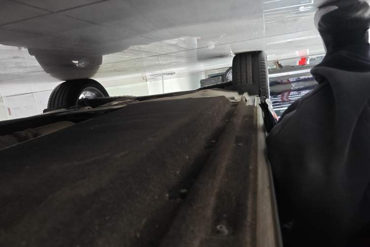 Used Audi Q5L 2023 45T Luxury Dynamic Model Right Side Sill