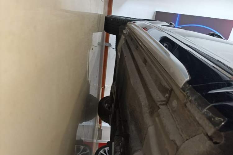 Used Audi Q5L 2023 40T Fashionable and Dynamic Edition Right Side Sill