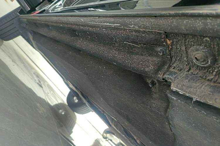 Used Audi Q5L 2023 40T Luxury Dynamic Model Right Side Sill