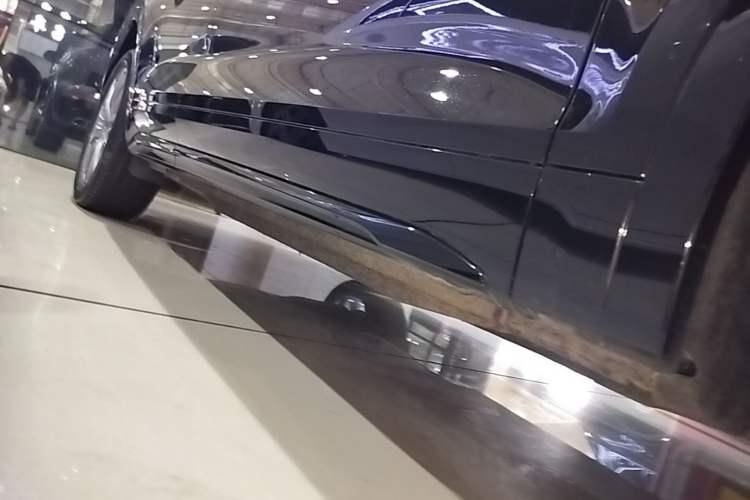 Used Audi Q5L 2023 40T Luxury Dynamic Model Right Side Sill