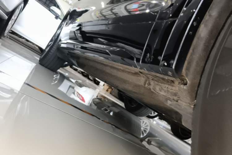 Used Audi Q5L 2023 40T Luxury Dynamic Model Right Side Sill