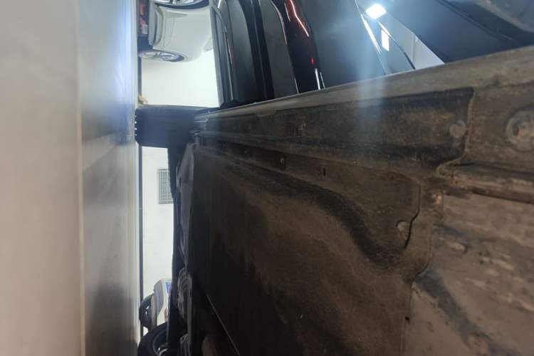 Used Audi Q5L 2023 40T Luxury Dynamic Model Right Side Sill