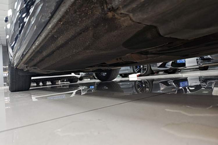 Used Audi Q5L 2023 40T Luxury Dynamic Model Right Side Sill