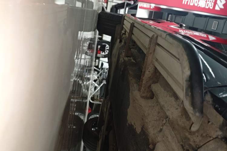 Used Audi Q5L 2023 40T Luxury Dynamic Model Right Side Sill