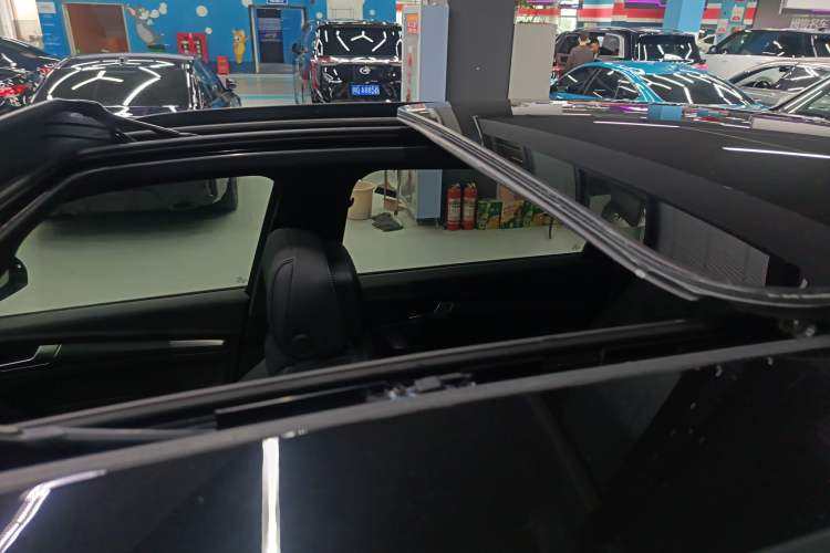 Used Audi Q5L 2023 40T Luxury Dynamic Model Roof
