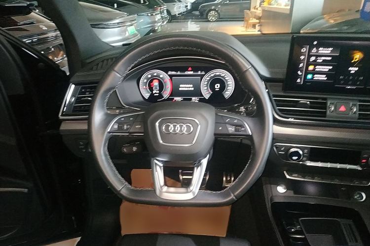 Used Audi Q5L 2023 40T Luxury Dynamic Model Steering Wheel
