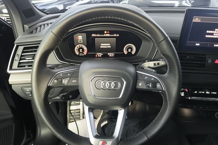 Used Audi Q5L 2023 45T Luxury Dynamic Model Steering Wheel
