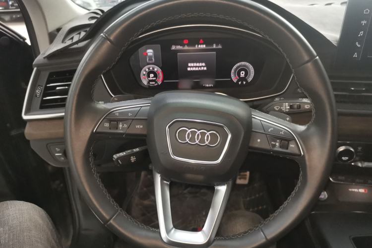 Used Audi Q5L 2023 40T Luxury Elegant Model Steering Wheel