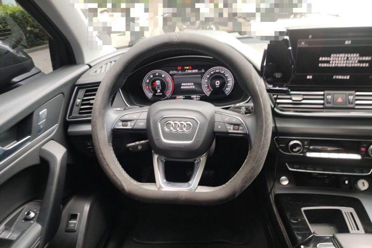Used Audi Q5L 2023 40T Fashionable and Dynamic Edition Steering Wheel
