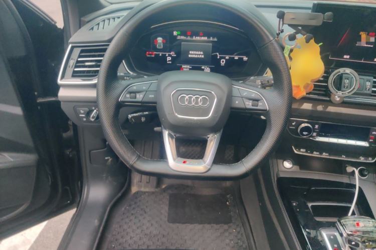 Used Audi Q5L 2023 40T Luxury Dynamic Model Steering Wheel