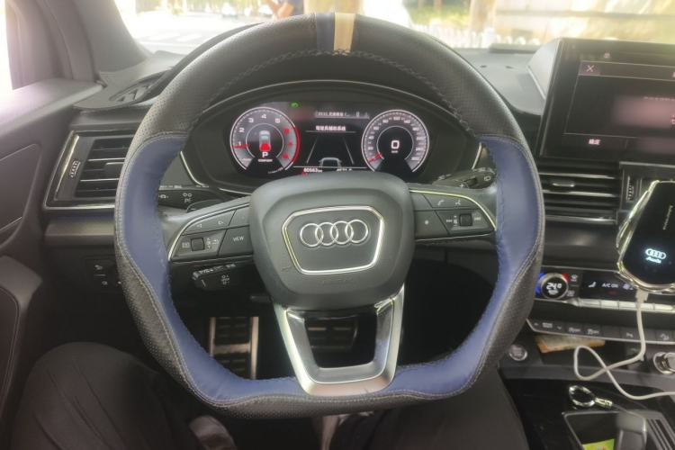 Used Audi Q5L 2023 40T Luxury Dynamic Model Steering Wheel