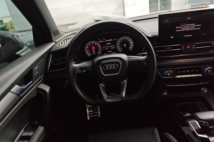 Used Audi Q5L 2023 40T Luxury Dynamic Model Steering Wheel