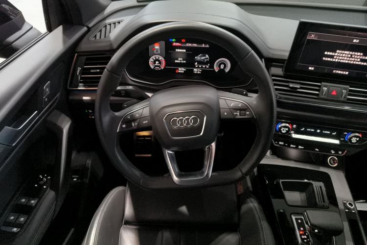 Used Audi Q5L 2023 40T Luxury Dynamic Model Steering Wheel