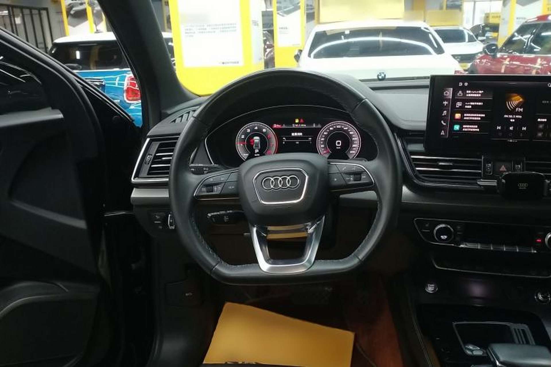 Used Audi Q5L 2023 40T Luxury Dynamic Model Steering Wheel