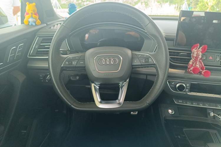 Used Audi Q5L 2023 45T Luxury Dynamic Model Steering Wheel