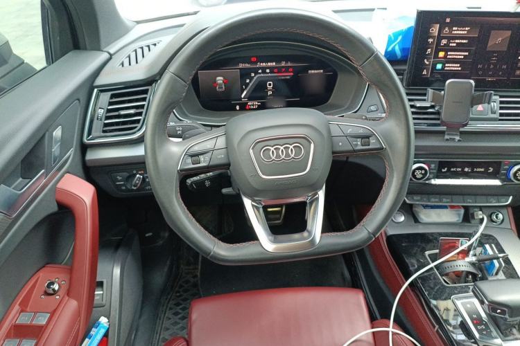 Used Audi Q5L 2023 40T Luxury Dynamic Model Steering Wheel