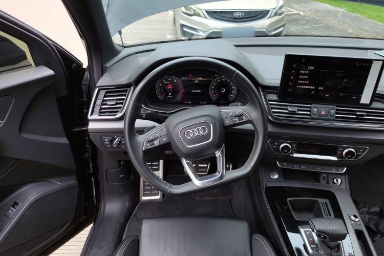 Used Audi Q5L 2023 40T Luxury Elegant Model Steering Wheel