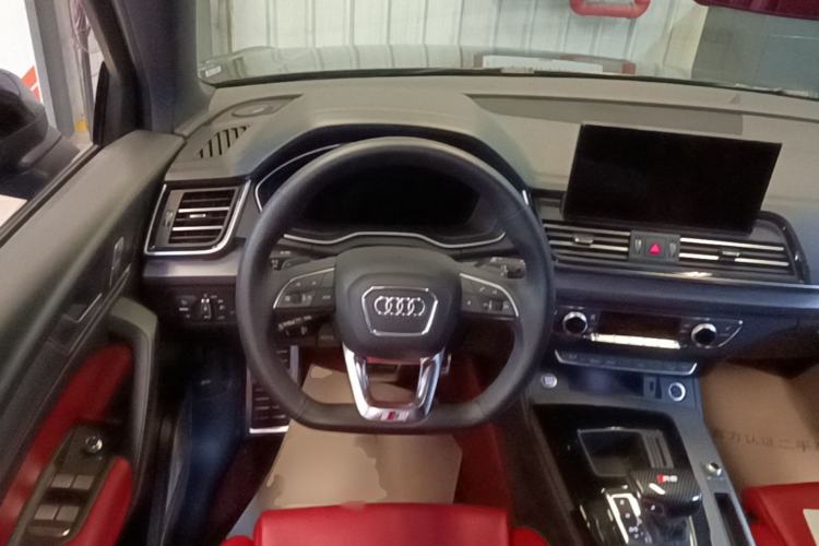 Used Audi Q5L 2023 40T Luxury Dynamic Model Steering Wheel