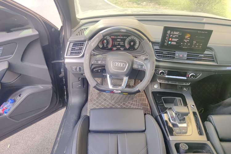 Used Audi Q5L 2023 40T Luxury Dynamic Model Steering Wheel