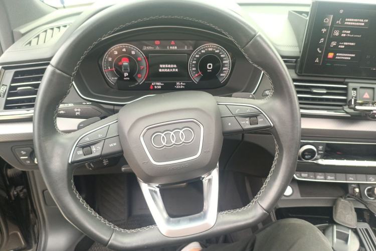 Used Audi Q5L 2023 40T Luxury Dynamic Model Steering Wheel