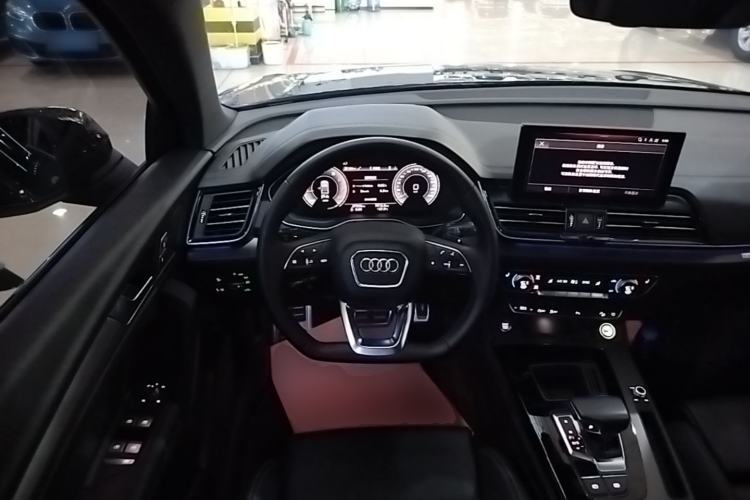 Used Audi Q5L 2023 40T Luxury Dynamic Model Steering Wheel