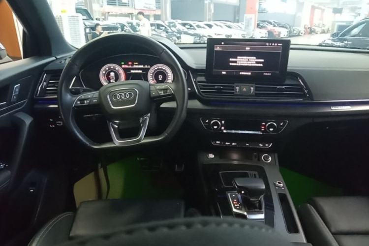 Used Audi Q5L 2023 40T Luxury Dynamic Model Steering Wheel