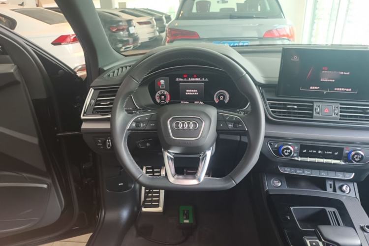Used Audi Q5L 2023 40T Luxury Dynamic Model Steering Wheel