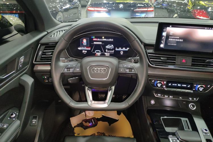 Used Audi Q5L 2023 40T Luxury Dynamic Model Steering Wheel