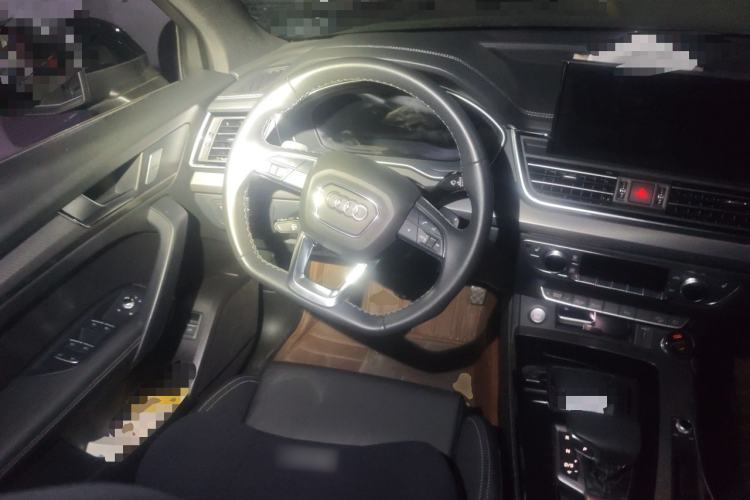 Used Audi Q5L 2023 40T Luxury Dynamic Model Steering Wheel