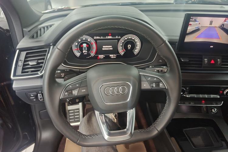 Used Audi Q5L 2023 40T Luxury Dynamic Model Steering Wheel