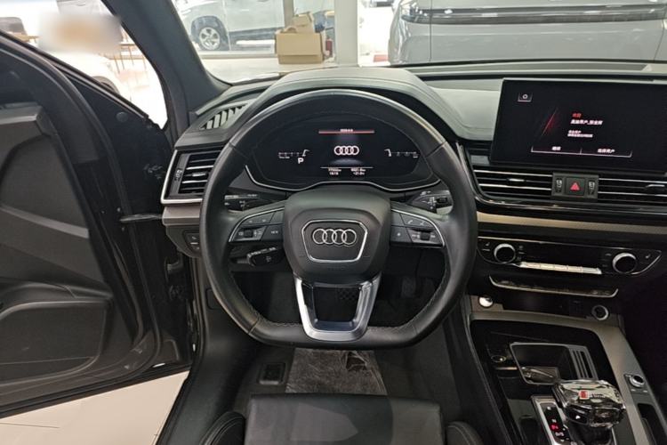 Used Audi Q5L 2023 40T Luxury Dynamic Model Steering Wheel