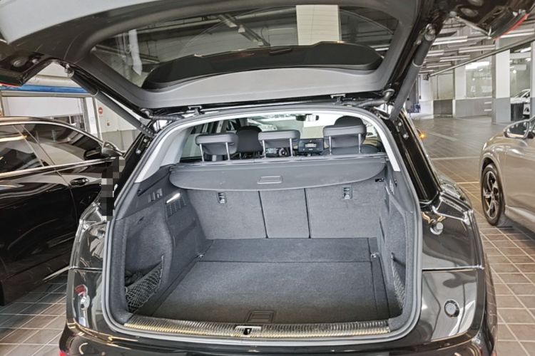 Used Audi Q5L 2023 40T Fashionable and Dynamic Edition Trunk