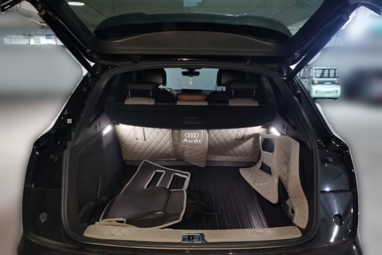Used Audi Q5L 2023 40T Luxury Dynamic Model Trunk