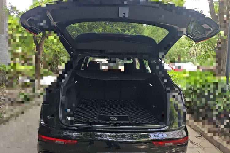 Used Audi Q5L 2023 40T Luxury Dynamic Model Trunk