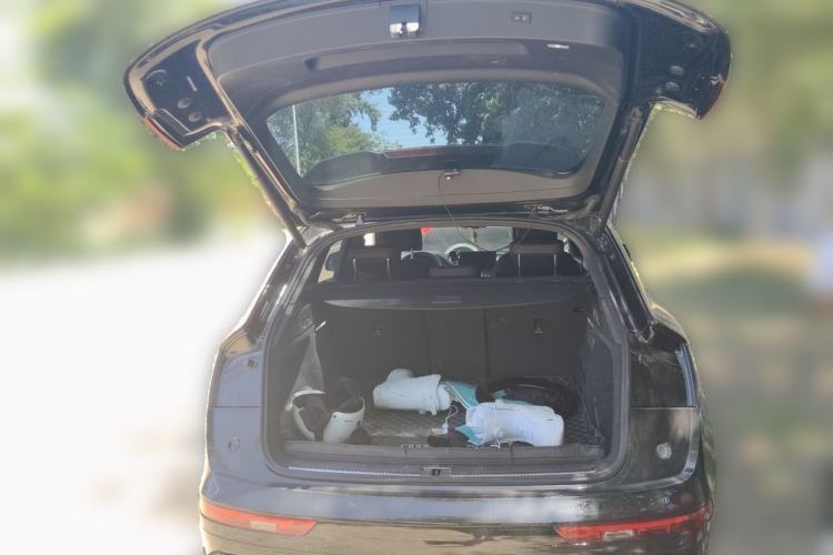Used Audi Q5L 2023 40T Luxury Dynamic Model Trunk