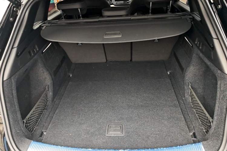 Used Audi Q5L 2023 40T Luxury Dynamic Model Trunk