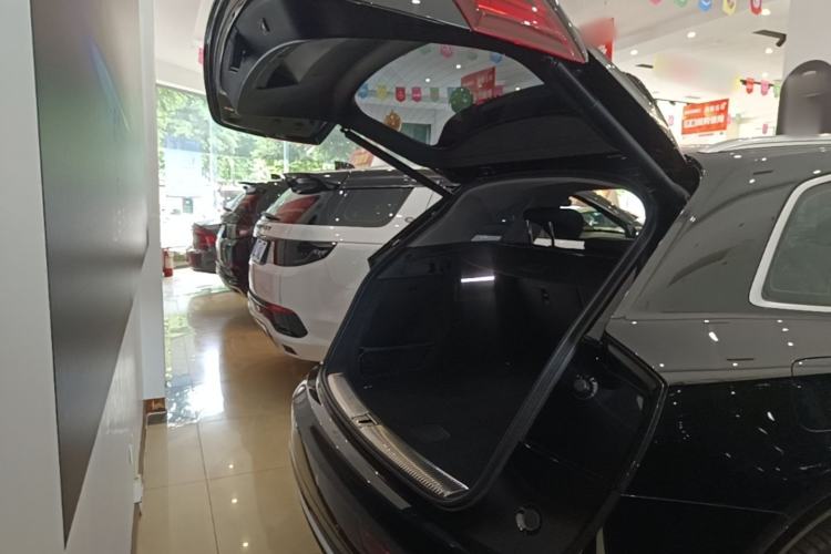 Used Audi Q5L 2023 40T Fashionable and Dynamic Edition Trunk