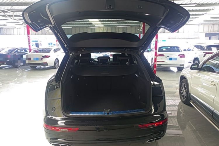 Used Audi Q5L 2023 40T Luxury Dynamic Model Trunk