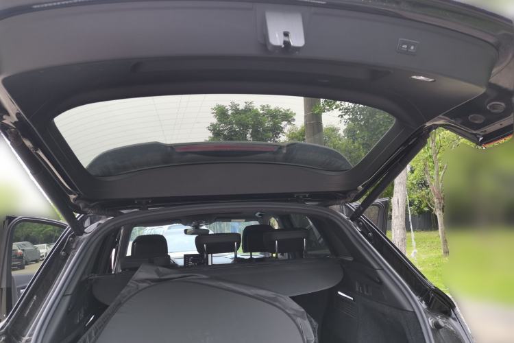 Used Audi Q5L 2023 40T Luxury Elegant Model Trunk