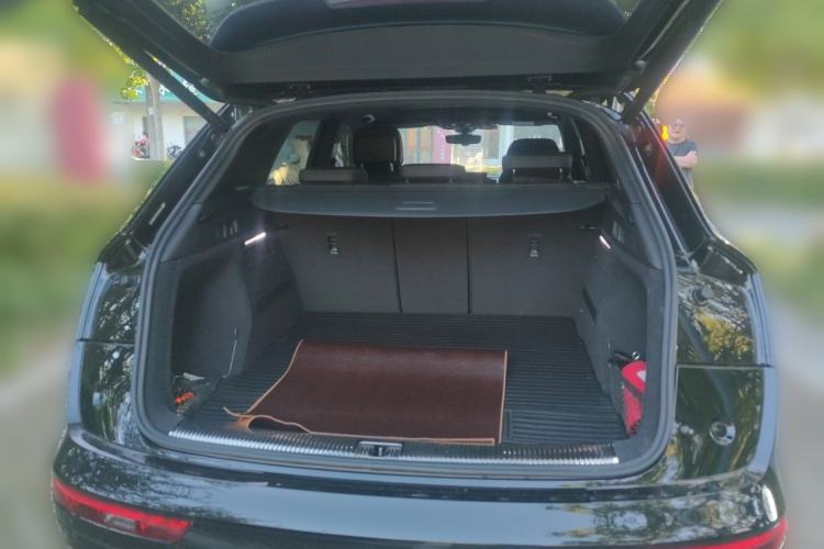 Used Audi Q5L 2023 40T Luxury Dynamic Model Trunk