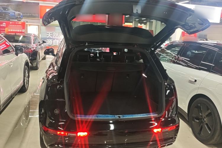 Used Audi Q5L 2023 40T Luxury Dynamic Model Trunk