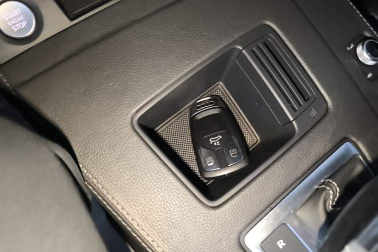 Used Audi Q5L 2023 45T Luxury Dynamic Model Vehicle Key