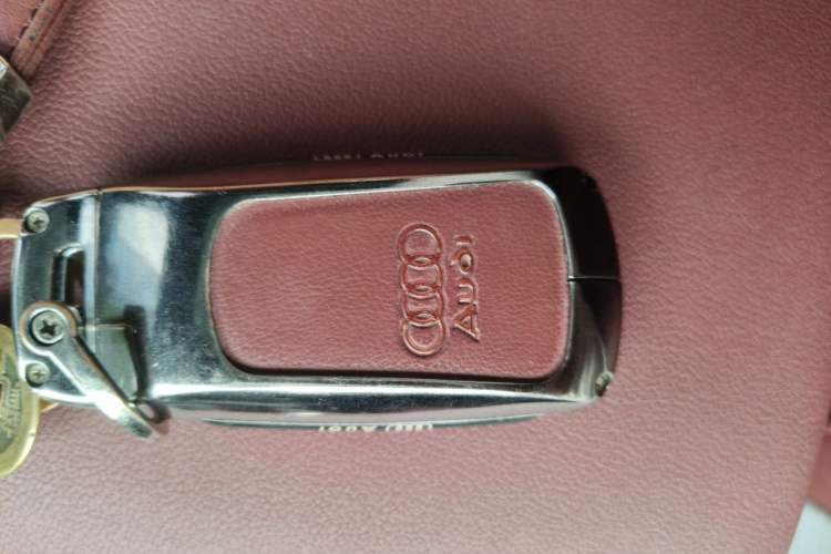 Used Audi Q5L 2023 40T Luxury Dynamic Model Vehicle Key