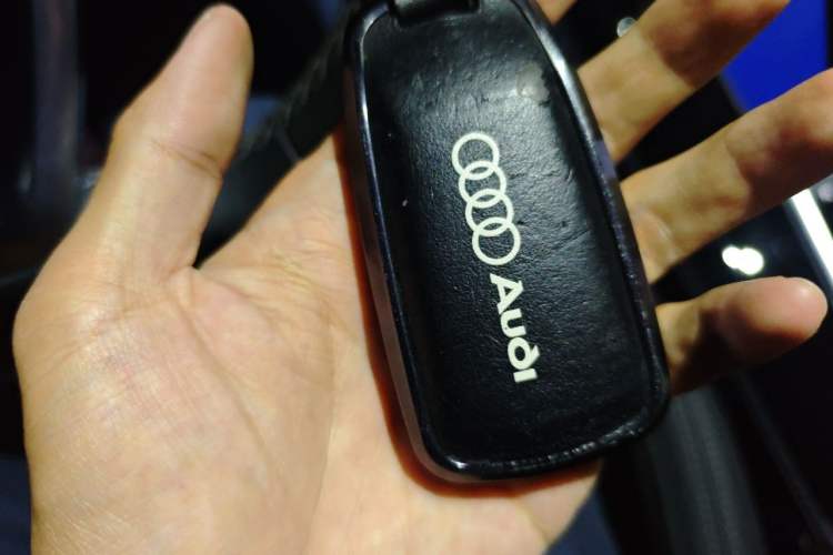 Used Audi Q5L 2023 40T Luxury Dynamic Model Vehicle Key