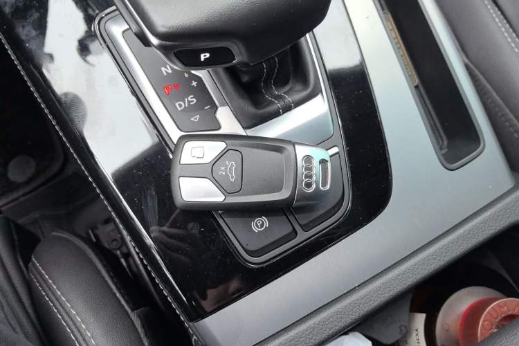 Used Audi Q5L 2023 40T Fashionable and Dynamic Edition Vehicle Key