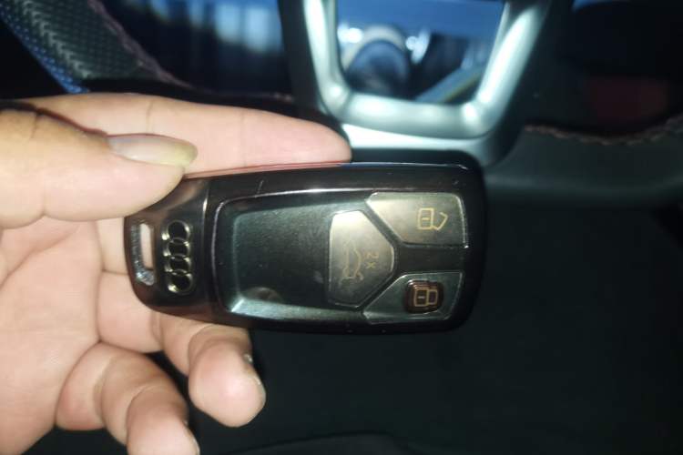 Used Audi Q5L 2023 45T Luxury Dynamic Model Vehicle Key