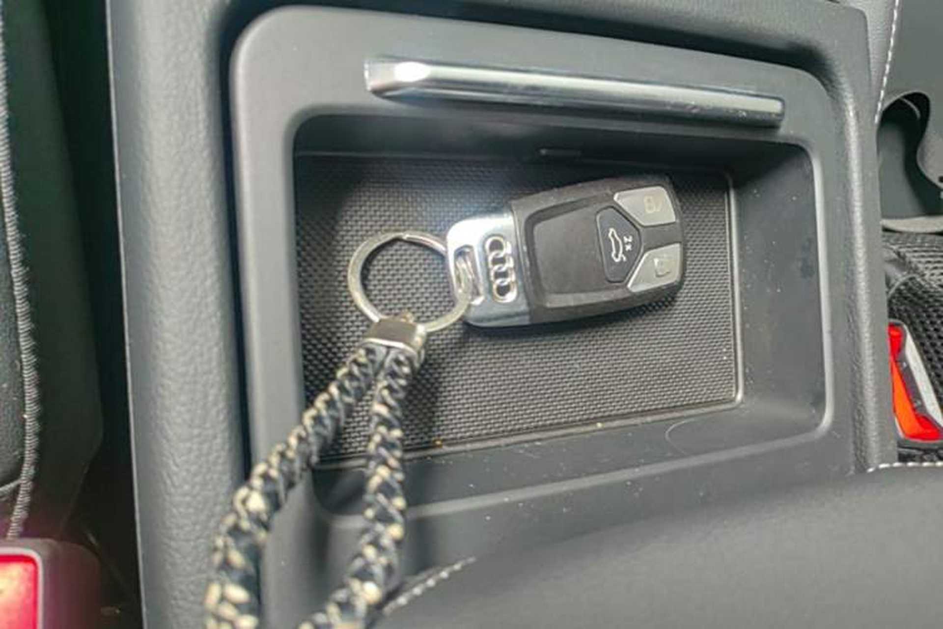 Used Audi Q5L 2023 40T Luxury Dynamic Model Vehicle Key