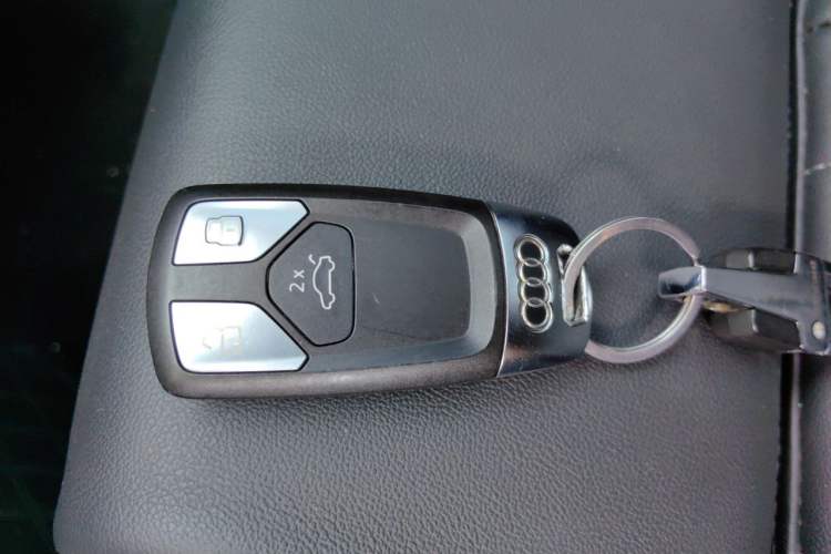 Used Audi Q5L 2023 45T Luxury Dynamic Model Vehicle Key